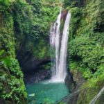 Watervallen midden Bali